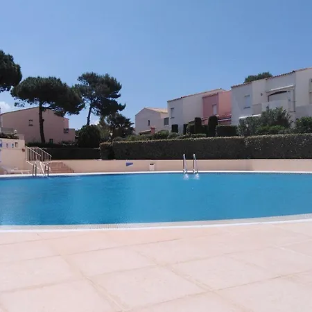 Lejlighed T3 Avec Terrasse, Piscine, Tennis Et Parking Prive A 100m De La - Fr-1-607-1 *