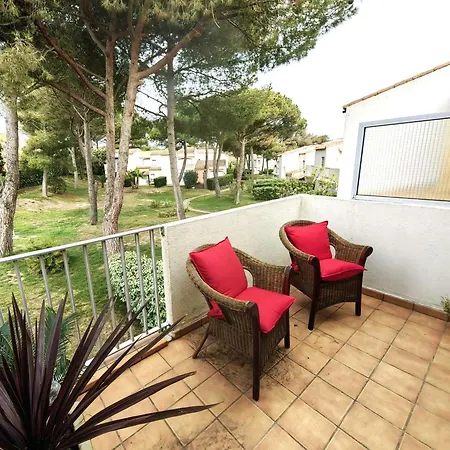 T3 Avec Terrasse, Piscine, Tennis Et Parking Prive A 100m De La - Fr-1-607-1 Lejlighed *